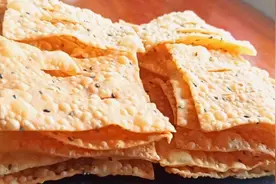 煎饼果子少不了的——薄脆，记住2点，焦香酥脆，家人都爱吃视频封面