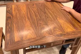 千万不要买错，新料的黄花梨比酸枝还便宜！给大家对比一下！视频封面