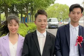 善良的哥哥，带着弟弟妹妹做好事，愿好人一生平安❤️视频封面