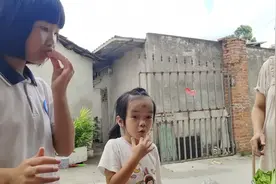 594:每个人有自己的生活态度，艰苦不代表不幸福视频封面