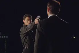 这才是古惑仔的原型，洪兴飞龙金盘洗手，不料小混混欺人太甚视频封面