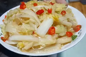 一看就会的烧大白菜，口感老好超级下饭。视频封面