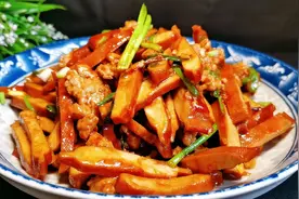 香干怎么炒才好吃？我教你详细做法与技巧，学会后味道不输饭店视频封面