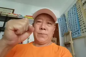 负重前行的医护人员，我们为你点赞！为华夏政府点赞！视频封面