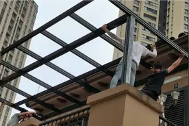壁厚3.0铝合金雨棚6个人十几分钟就安装好了，分享快速安装过程视频封面