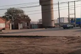 内蒙察右后旗(白音察干)火车站附近的拆迁，准备建钢材市场。视频封面