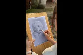 其实你也很聪明，自制爱因斯坦！希望你能喜欢！视频封面