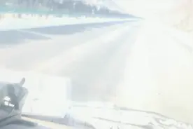 关了二十几天了的高速公路终于解封了，看看我们这里下过雪的视频封面