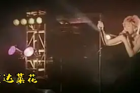 Maya的《金达莱花》是韩国家喻户晓的一首歌曲，在国内变成了战歌