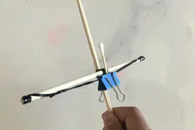 超级好玩的十字夹子弓弩，外出旅游必玩品！视频封面
