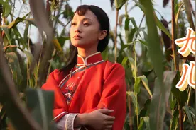 《九儿》四个版本李雨儿 胡莎莎 韩红 萨顶顶哪个版本更具特色？视频封面