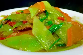 这才是莴笋最好吃的家常做法，清脆滑嫩入味，营养美味又下饭好吃视频封面