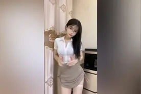 “当有一个教师女朋友会是什么体验”视频封面