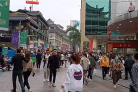 实拍深圳街景，人山人海，不愧为一线大城市视频封面