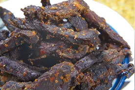 3斤牛肉130，教你在家自制手撕牛肉干，做法简单，三个女儿抢着吃视频封面