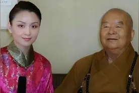 星云大师的手很柔软，感觉有点凉！9年前跟他在一起的殊胜时光！视频封面