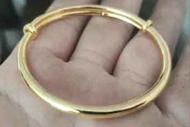 40克的黄金推拉手镯，看看能有多大视频封面