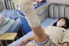 踝关节韧带断裂手术后早期康复训练很关键！视频封面