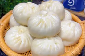酱肉包子家常版做法，调馅配方告诉你，个个皮软馅香，真解馋视频封面