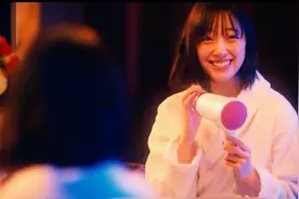 女生看着外表清纯，背后却干着对不起男友的事视频封面