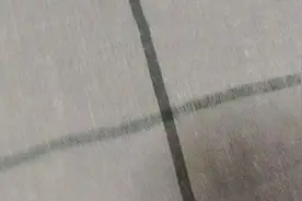 傻逼玩具熊，他妈的竟然敢说我。给我送他一个中指。视频封面