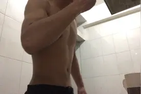 上了半个月的班，休息醒的比上班时间还早，上班不定闹钟又起不来视频封面