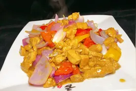 鸡胸肉做法大全之鸡肉炒洋葱，肉质滑嫩入口即化，营养低卡太香了视频封面