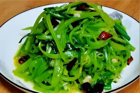 素炒莴笋丝怎么做才好吃，掌握方法，清脆爽口又入味，翠绿不出水视频封面