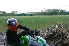 玩泥巴的快乐你不懂，好玩又好笑%越野摩托车 %玩泥巴视频封面