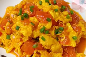 为什么饭店的西红柿炒鸡蛋那么好吃，原来这么简单，鸡蛋滑嫩鲜香