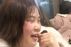 晚上好，美女帅哥视频封面