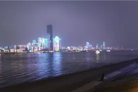 武昌江滩樱花秀视频封面