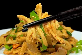 去夜市必吃的炒面筋，做法原来这么简单，烧烤风味，下酒又下饭视频封面