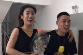 美女不不太兴奋了😁😁第一次看见不不这么兴奋😁😁视频封面