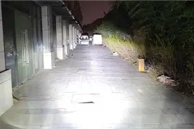西安零点机车昕昕铃木uy125 踏板车摩托无损改装远近一体透镜大灯视频封面