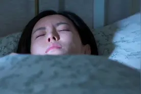 女孩一觉醒来竟然发现自己身体出现异样视频封面