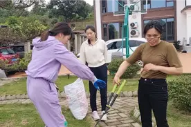 六姐妹回娘家建庭院抱团养老，一起生活三年，看完才知道有多美好视频封面