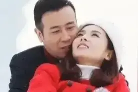 刘涛于和伟拍吻戏，事后吐槽你嘴里烟味太浓勒视频封面