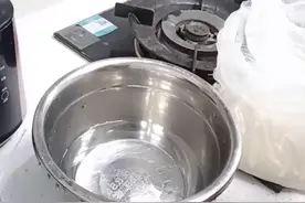 面筋粉做面筋泡，吃嘴的人儿呀视频封面