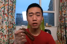 小学同学给我点外卖，3年多没联系，吃绝味鸭脖，要找我借钱吗？