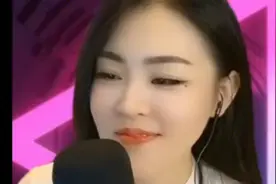 天使一样漂亮的亚男视频封面