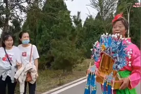 【民俗】九月初九当地人祭拜泰山奶奶仪式。视频封面