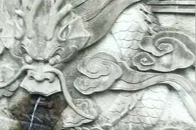 据说在这段视频中找到“猪脸″的朋友，以后会富贵！我找了N次！视频封面