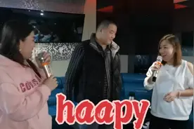 静静请吃饭唱歌，大人小孩一共十几个人，挨个情歌对唱，太热闹了视频封面