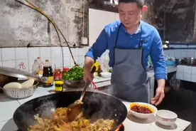 18斤二刀一大锅回锅肉火哥请谁吃饭？做人就应该有情有义视频封面