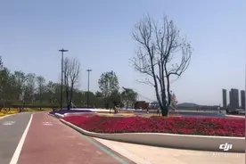 新出炉的江北新区长江岸线，气魄，秀美，夺人眼球！视频封面