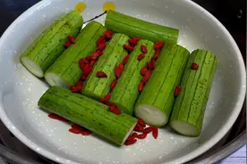 把丝瓜上锅蒸一蒸可真厉害，就服老一辈的传统做法，省钱又实用视频封面
