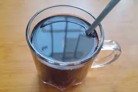 没想到黑枸杞黑桑椹煮水这么厉害，脸色红润细腻了，斑都没有了！视频封面