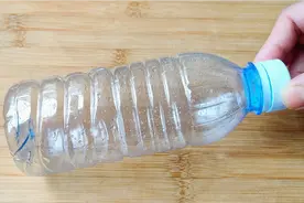 家里蚊子多也不用愁，只需放一个空瓶，蚊子来多少死多少，真管用视频封面