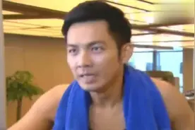 鍾汉良 在做健身了
这两天假期吃多了，我也要做一做运动 消消脂视频封面